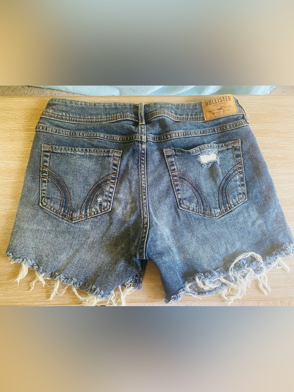 NEW✨HOLLISTER ULTRA LOW RISE DISTRESSED DENIM SHORTS - Picture 5 of 13